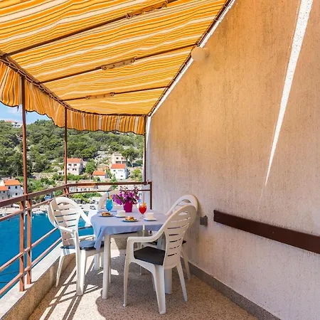 Apartments Zirje Žirje