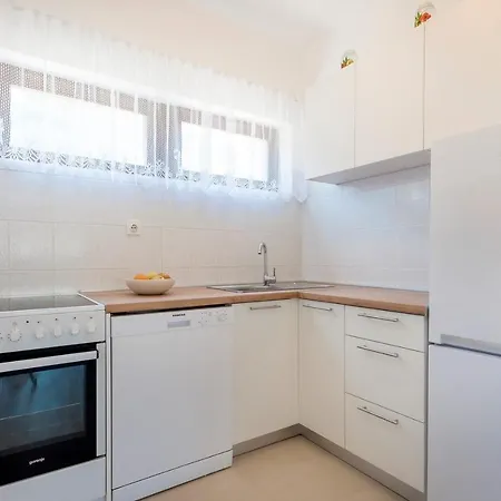 Apartments Zirje Pensión Žirje