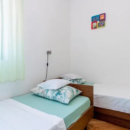 Apartments Zirje Žirje