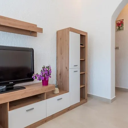 Casa de hóspedes Apartments Zirje Žirje