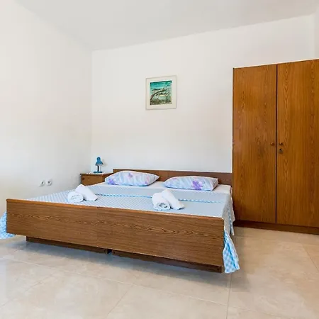 Pensión Apartments Zirje Žirje