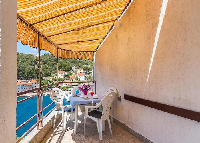 Apartments Zirje Žirje