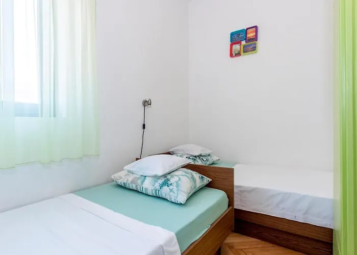 Apartments Zirje Žirje