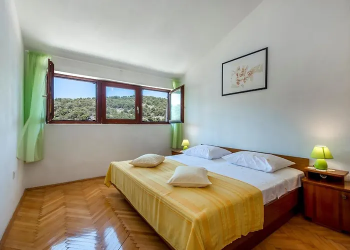 Apartments Zirje 3* Žirje