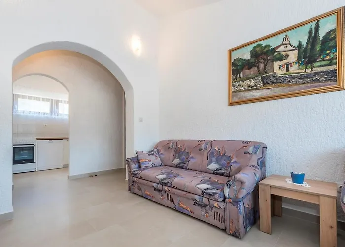 Apartments Zirje 3* Žirje